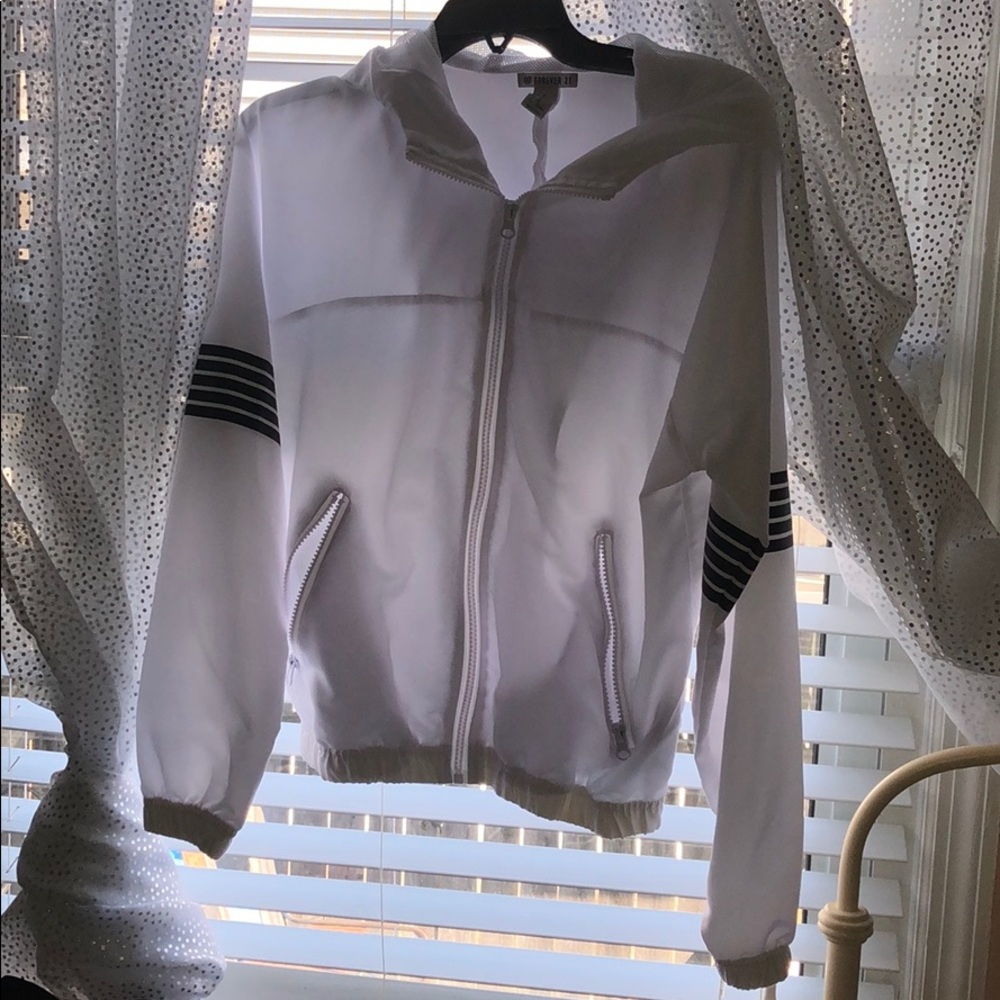 windbreaker jacket - Picture 2 of 4